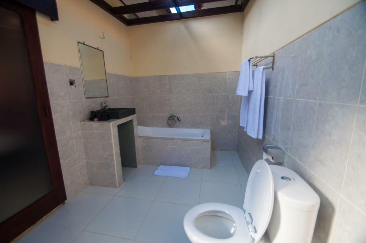 Kampuak Cottages Sakti Bagian luar foto